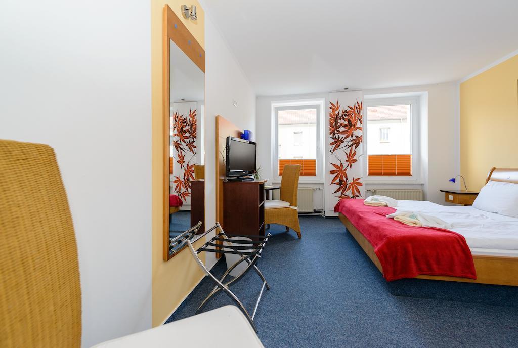 City Hotel-Pension Brandenburg Brandenburg  ภายนอก รูปภาพ